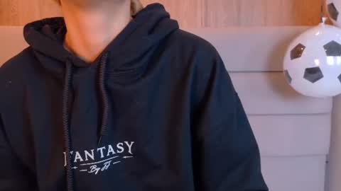 Zoe online show from June 22, 2026, 11:07 am