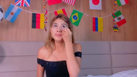 Zoe online show from June 28, 2026, 1:39 pm