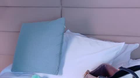 Zoe online show from July 2, 2026, 11:05 am