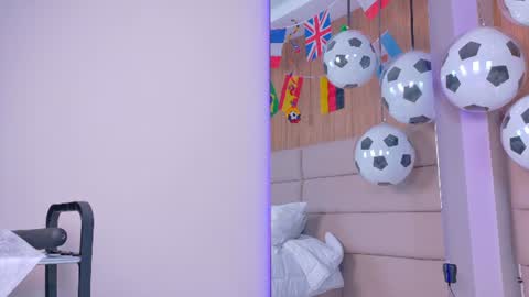 Zoe online show from July 9, 2026, 11:14 am