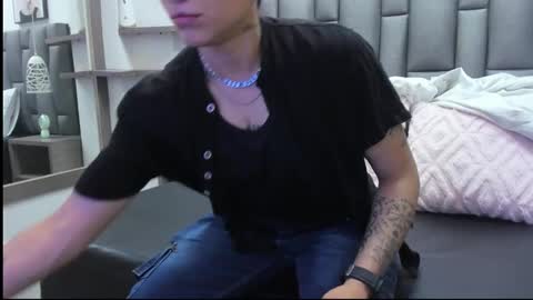 Zoe Krug online show from March 14, 2026, 11:59 am