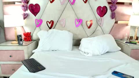 Snapshot of zoelucas chatting on September 24, 2025, 7:17 pm zoelucas online show from September 24, 2025, 7:17 pm