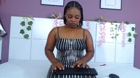 zoemalik online show from March 11, 2025, 1:01 pm