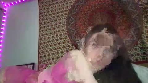 Snapshot of zoepleasing chatting on February 26, 2025, 10:26 am zoepleasing online show from February 26, 2025, 10:26 am