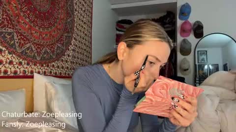 Snapshot of zoepleasing chatting on October 14, 2025, 1:28 am zoepleasing online show from October 14, 2025, 1:28 am