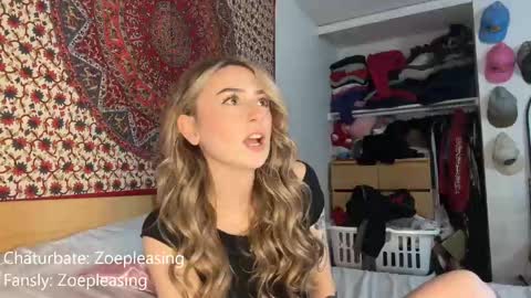 Snapshot of zoepleasing chatting on October 17, 2025, 1:09 am zoepleasing online show from October 17, 2025, 1:09 am