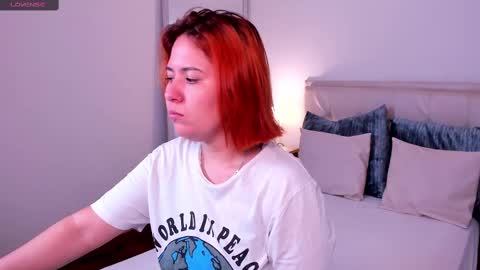 Snapshot of zoes_mile chatting on January 23, 2025, 11:26 am Zoes online show from January 23, 2025, 11:26 am