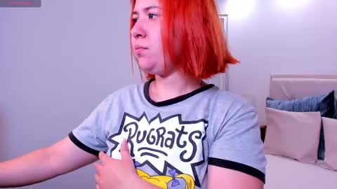 Snapshot of zoes_mile chatting on January 27, 2025, 11:32 am Zoes online show from January 27, 2025, 11:32 am