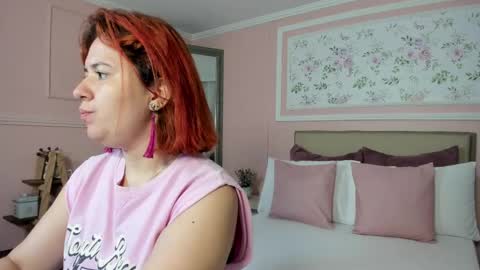 Snapshot of zoes_mile chatting on February 25, 2025, 11:08 am Zoes online show from February 25, 2025, 11:08 am