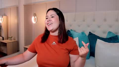 Snapshot of zoes_mile chatting on September 22, 2025, 4:20 pm Zoes online show from September 22, 2025, 4:20 pm