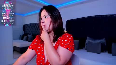 Snapshot of zoes_mile chatting on September 30, 2025, 11:15 am Zoes online show from September 30, 2025, 11:15 am