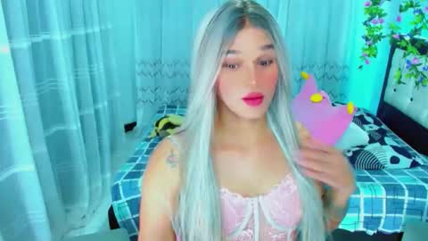 Snapshot of zoeschmmit chatting on May 7, 2026, 2:39 am zoeschmmit online show from May 7, 2026, 2:39 am