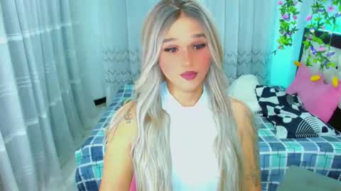 Snapshot of zoeschmmit chatting on May 8, 2026, 12:38 am zoeschmmit online show from May 8, 2026, 12:38 am