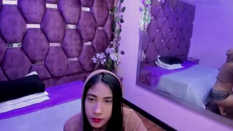 zoesmiitt online show from May 23, 2026, 12:31 pm
