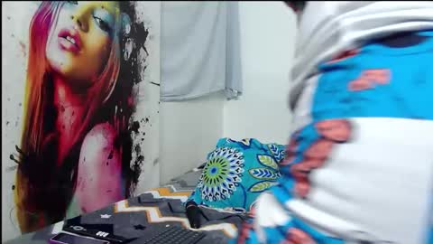 Snapshot of zoethorner chatting on April 16, 2026, 12:17 pm zoethorner online show from April 16, 2026, 12:17 pm