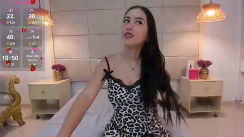 zoevelvet_ online show from July 21, 2026, 6:54 pm