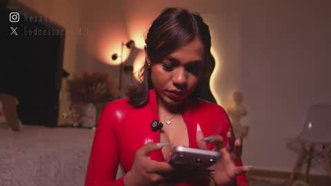 zoevidal_ online show from March 21, 2026, 12:21 pm