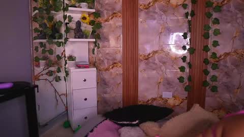 Snapshot of zoey_fox_ chatting on May 3, 2026, 2:17 am zoey fox online show from May 3, 2026, 2:17 am