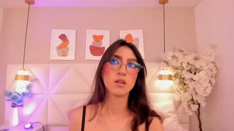Zoey  online show from July 25, 2026, 3:15 am
