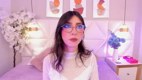 Zoey  online show from July 26, 2026, 1:29 pm