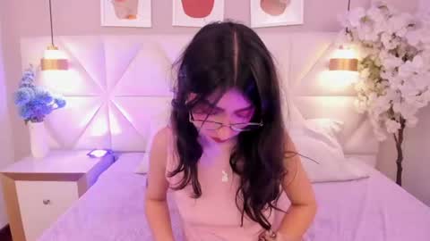 Zoey  online show from July 28, 2026, 5:03 am