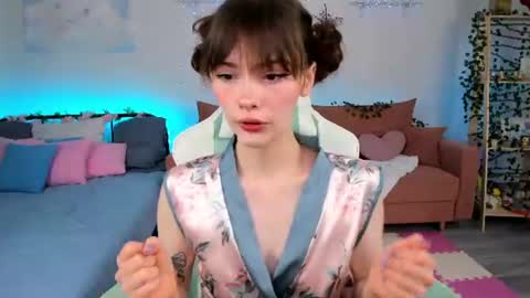 Zoey Lane online show from July 14, 2026, 3:22 am