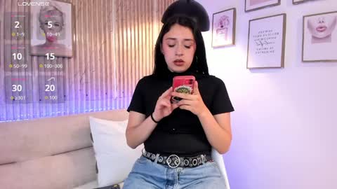 Zoey  online show from April 10, 2026, 11:59 am