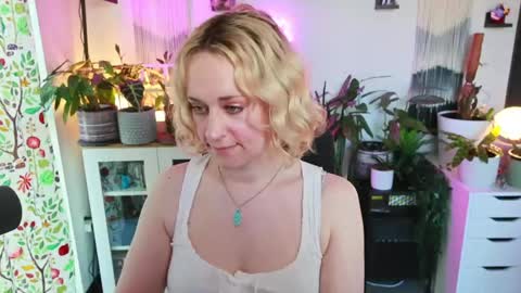 Snapshot of zoeyryan chatting on March 28, 2026, 6:18 pm Zoey Ryan online show from March 28, 2026, 6:18 pm