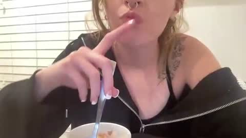 zoeyyb666 online show from March 13, 2026, 6:53 am