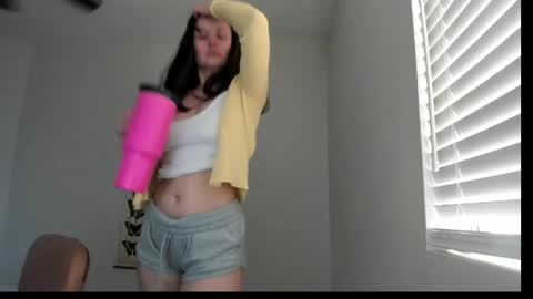 Zoie online show from April 7, 2026, 9:37 pm