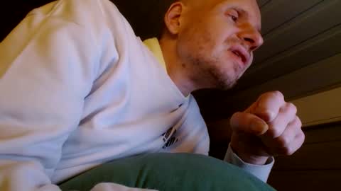 Snapshot of zolexthomas chatting on December 4, 2024, 5:44 pm zolexthomas online show from December 4, 2024, 5:44 pm