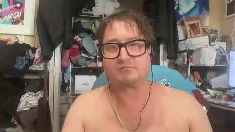 Snapshot of zone45887003 chatting on April 6, 2026, 10:54 pm daddybighardonlate online show from April 6, 2026, 10:54 pm