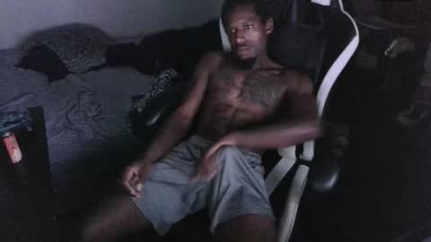 Snapshot of zoneingout chatting on November 10, 2025, 5:50 am zoneingout online show from November 10, 2025, 5:50 am