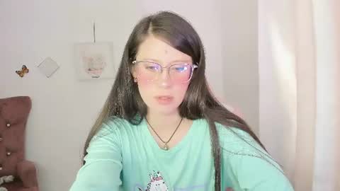 Alicie online show from June 18, 2026, 3:27 pm