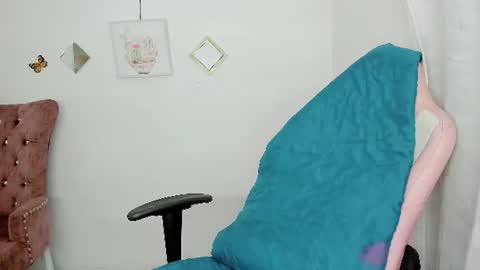 Alicie online show from July 20, 2026, 4:05 am