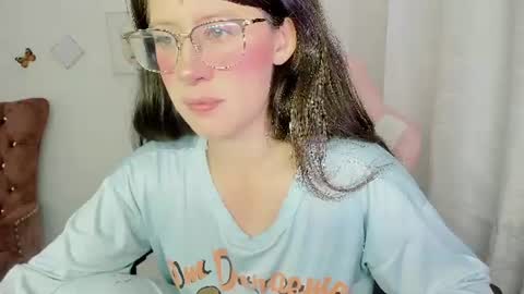 Alicie online show from July 26, 2026, 4:20 am