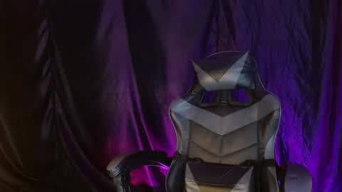 Snapshot of zoriel_derox chatting on May 11, 2026, 6:27 pm Zoriel online show from May 11, 2026, 6:27 pm