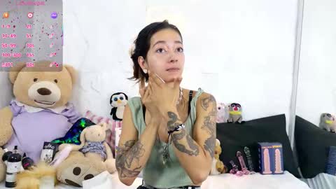 Violeta online show from December 1, 2025, 12:32 pm