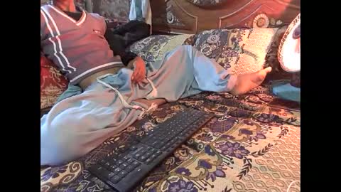 zoyakhan803 online show from February 4, 2026, 9:53 pm