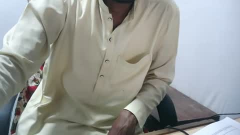 zoyakhan803 online show from May 22, 2026, 11:16 am