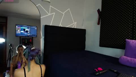 zpzphot online show from April 5, 2026, 6:38 pm