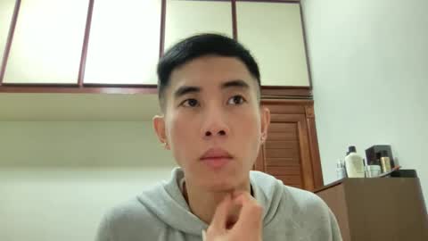 Z online show from December 22, 2024, 2:49 pm