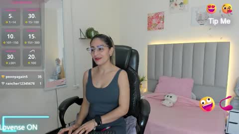 Snapshot of zulay_moon chatting on February 27, 2026, 7:14 pm Zulay online show from February 27, 2026, 7:14 pm