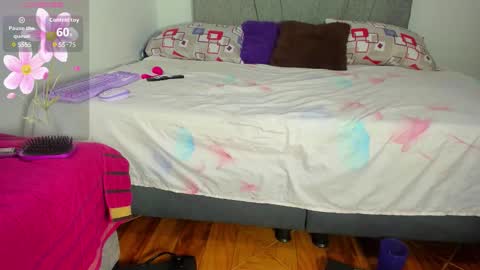 Snapshot of zule__williams chatting on September 21, 2025, 11:39 pm zule online show from September 21, 2025, 11:39 pm