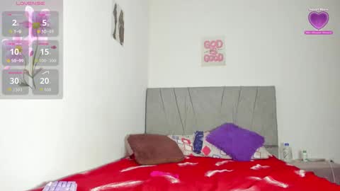 Snapshot of zule__williams chatting on November 22, 2025, 11:48 pm zule online show from November 22, 2025, 11:48 pm