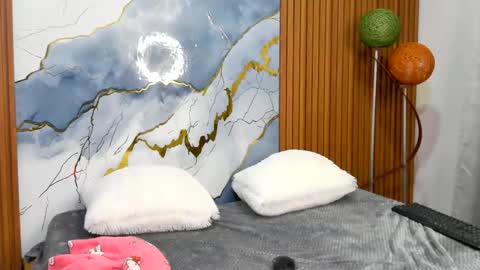 zulemapiel online show from May 25, 2026, 11:55 pm