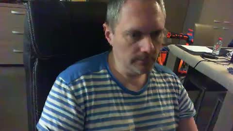 Snapshot of zultem chatting on March 18, 2026, 5:10 am zultem online show from March 18, 2026, 5:10 am