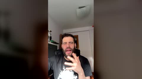 Snapshot of zurdineno chatting on May 11, 2026, 4:37 pm zurdineno online show from May 11, 2026, 4:37 pm