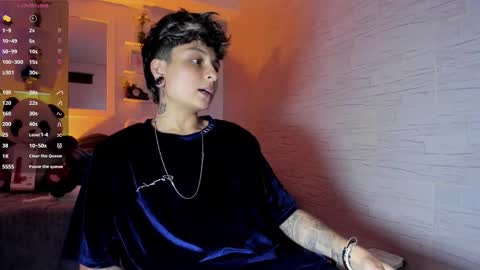 Snapshot of zuryramirez_ chatting on September 21, 2025, 8:32 pm Zury Ramirez online show from September 21, 2025, 8:32 pm