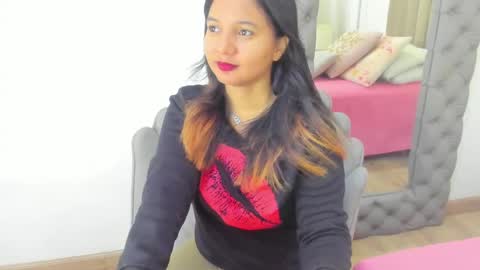 Snapshot of zusan_king_ chatting on April 18, 2026, 7:58 pm Im Zusan My schedule is from 1030pm to 430 am colombian time online show from April 18, 2026, 7:58 pm